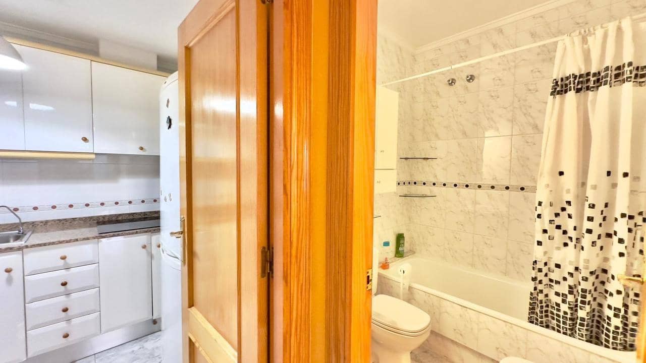 2 sypialnia Apartament na sprzedaż w Torrevieja z basenem - 139 900 € (Ref: 9550716)