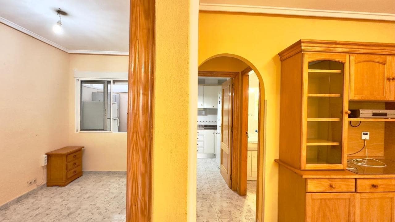 2 sypialnia Apartament na sprzedaż w Torrevieja z basenem - 139 900 € (Ref: 9550716)