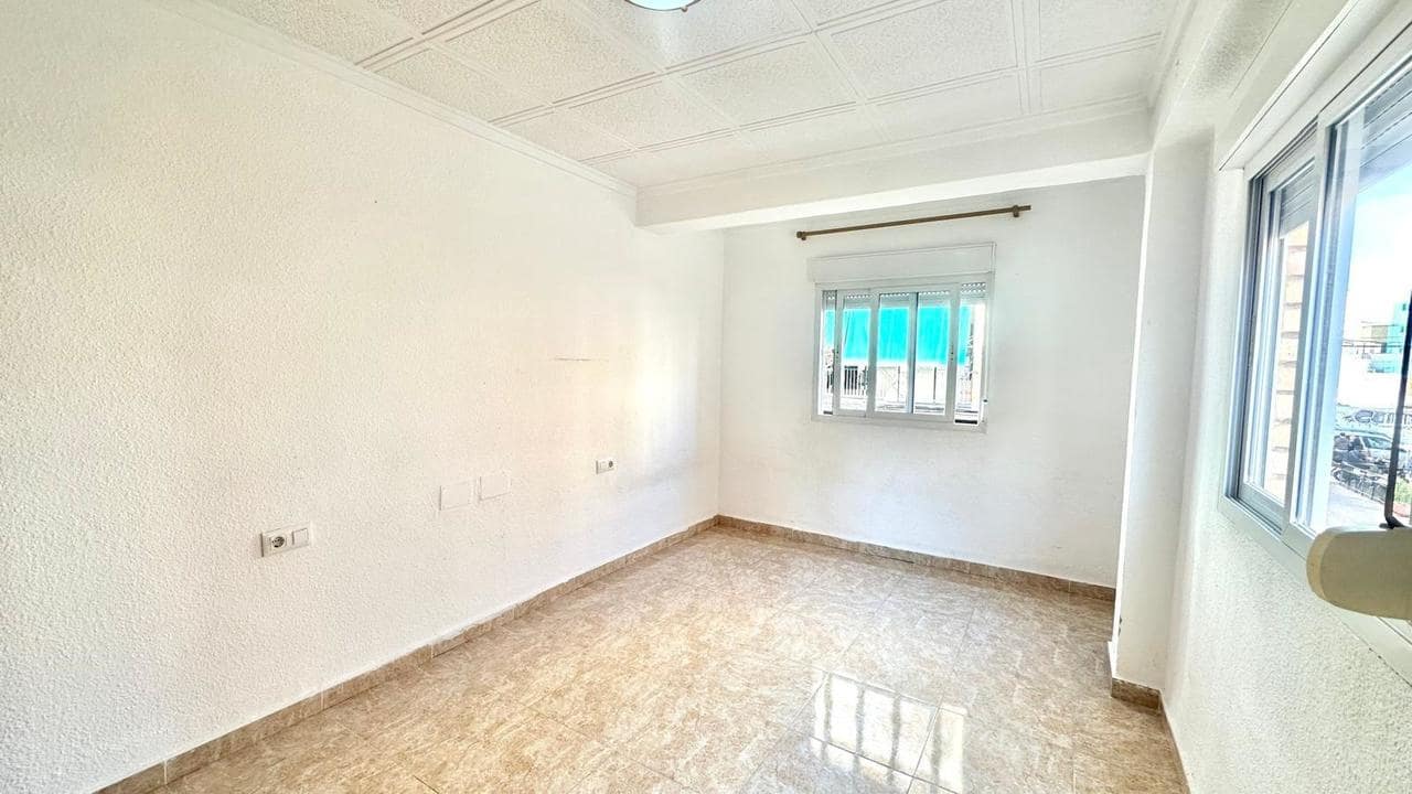 3 Zimmer Apartment zu verkaufen in Torrevieja - 139.900 € (Ref: 9550722)
