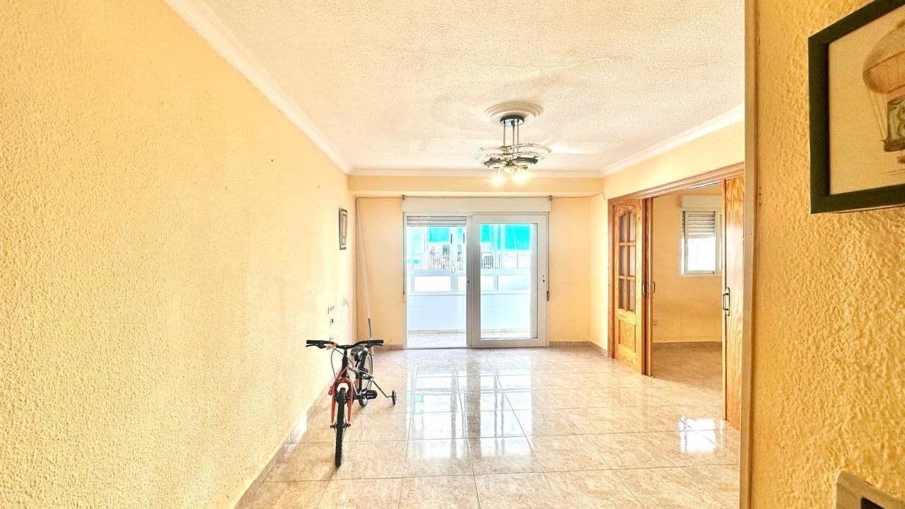 3 Zimmer Apartment zu verkaufen in Torrevieja - 139.900 € (Ref: 9550722)