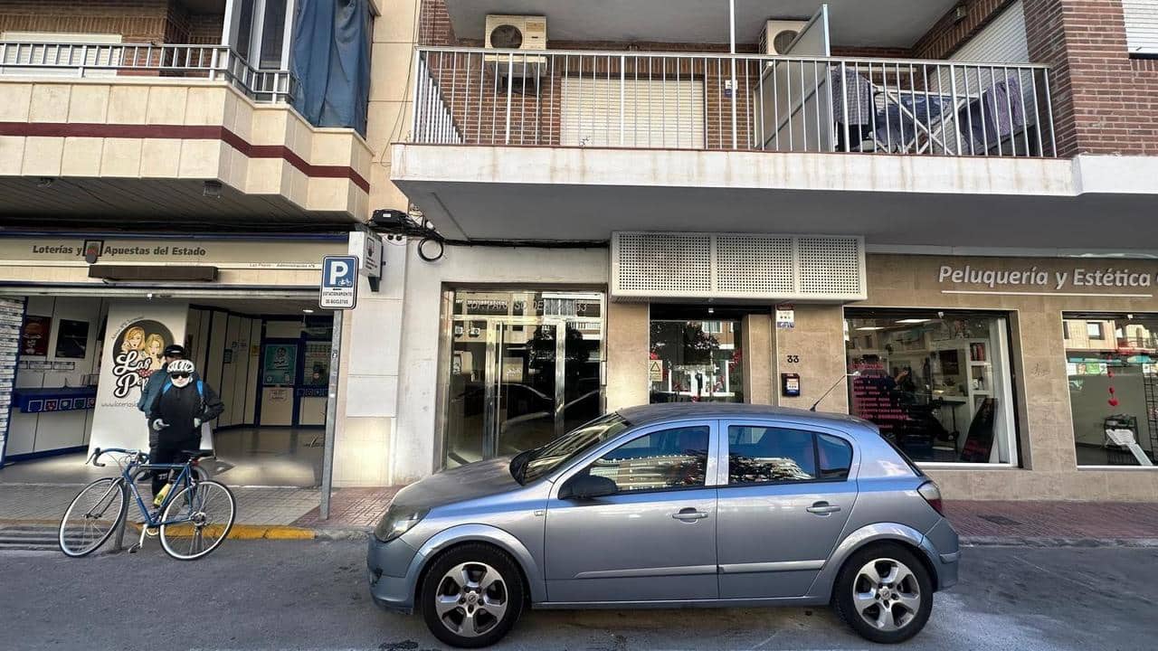 Apartamento de 2 habitaciones en Torrevieja en venta - 155.900 € (Ref: 9550725)