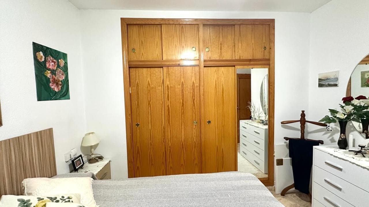 Apartamento de 2 habitaciones en Torrevieja en venta - 133.000 € (Ref: 9550728)