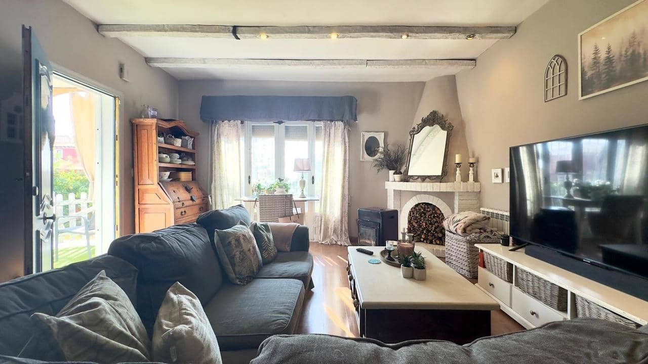 3 bedroom Villa for sale in Torrevieja - € 749,900 (Ref: 9550731)