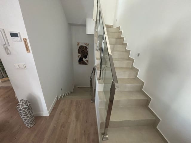 Chalet de 4 habitaciones en Ciudad Quesada, Rojales en venta - 525.000 € (Ref: 9573959)