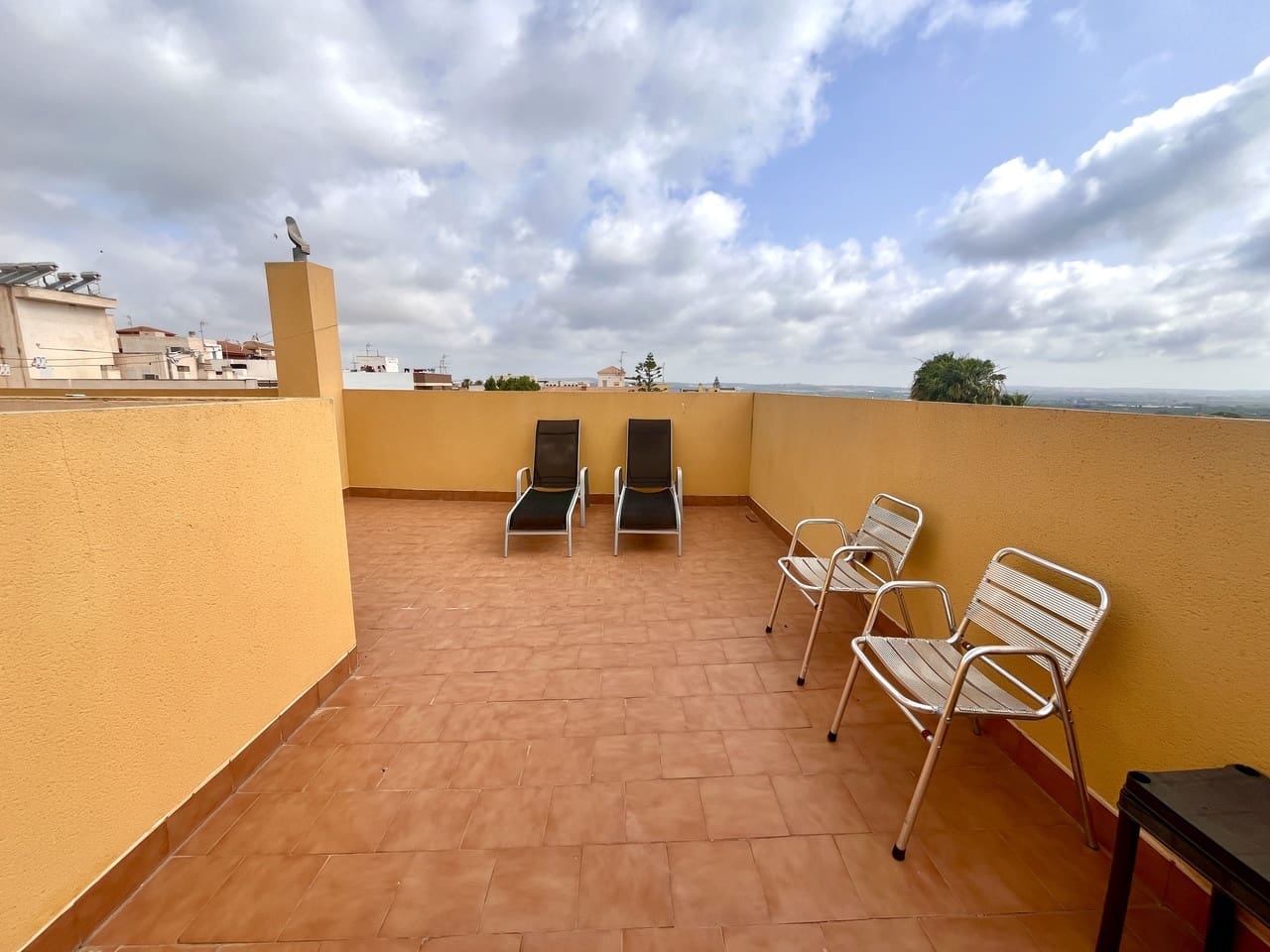 5 bedroom Apartment for sale in San Miguel de Salinas - € 249,000 (Ref: 9573961)