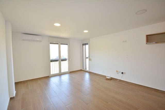 3 soveværelse Lejlighed til salg i Zona Pueblo, Guardamar del Segura med garage - € 199.950 (Ref: 9573962)