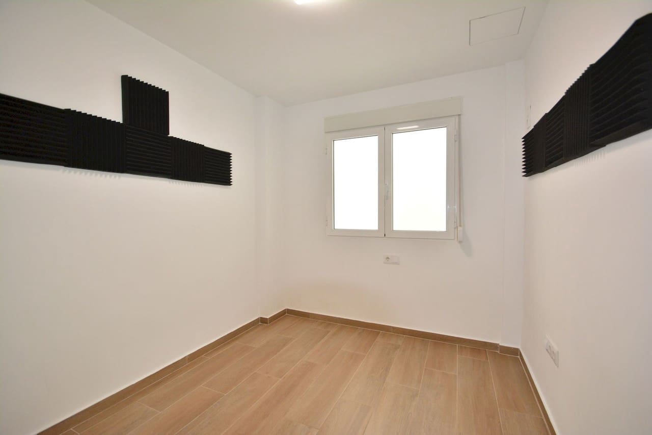 3 makuuhuone Huoneisto myytävänä paikassa Guardamar del Segura - 209 950 € (Ref: 9573962)