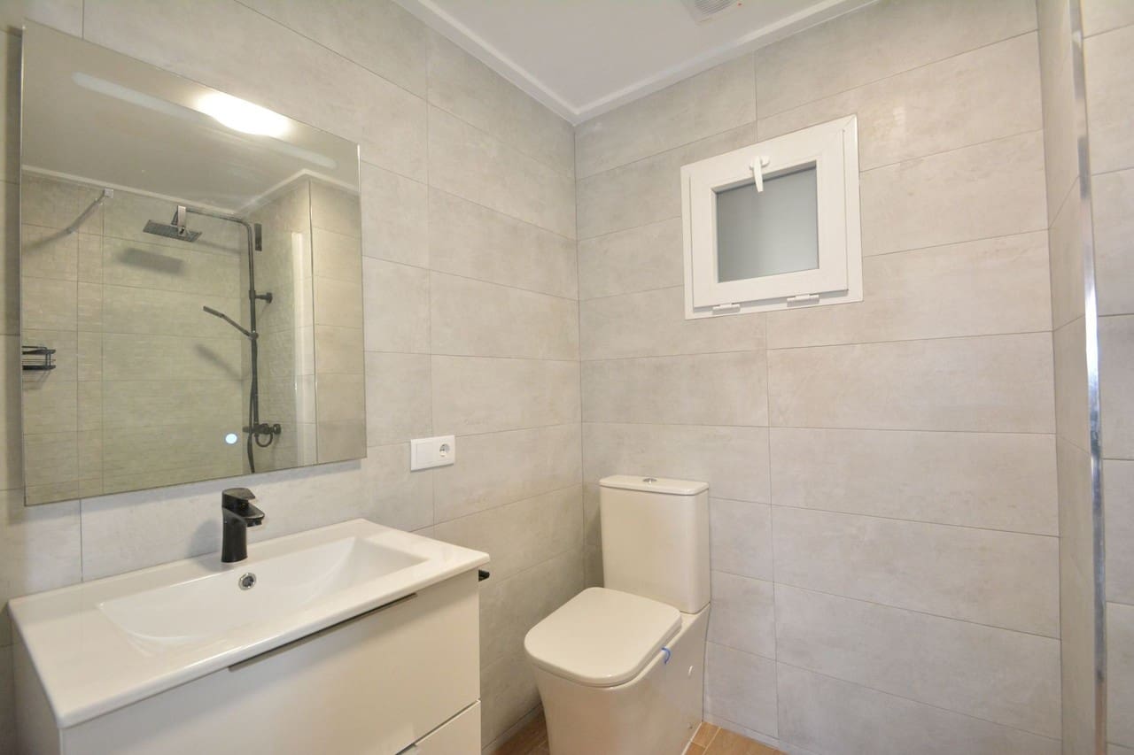 3 makuuhuone Huoneisto myytävänä paikassa Guardamar del Segura - 209 950 € (Ref: 9573962)