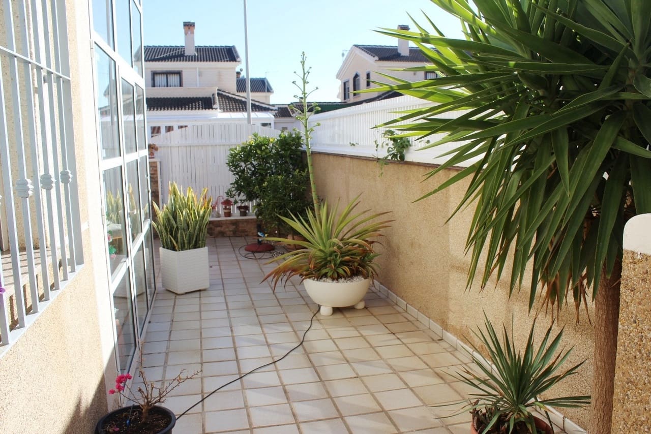 4 Zimmer Villa zu verkaufen in Torre de la Horadada - 272.000 € (Ref: 9581508)