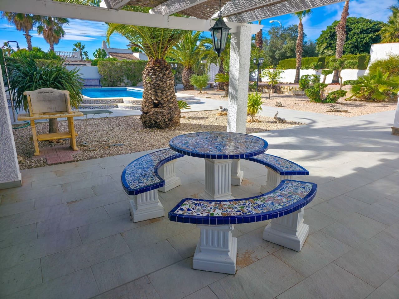 Chalet de 4 habitaciones en Torrevieja en venta - 449.950 € (Ref: 9581511)