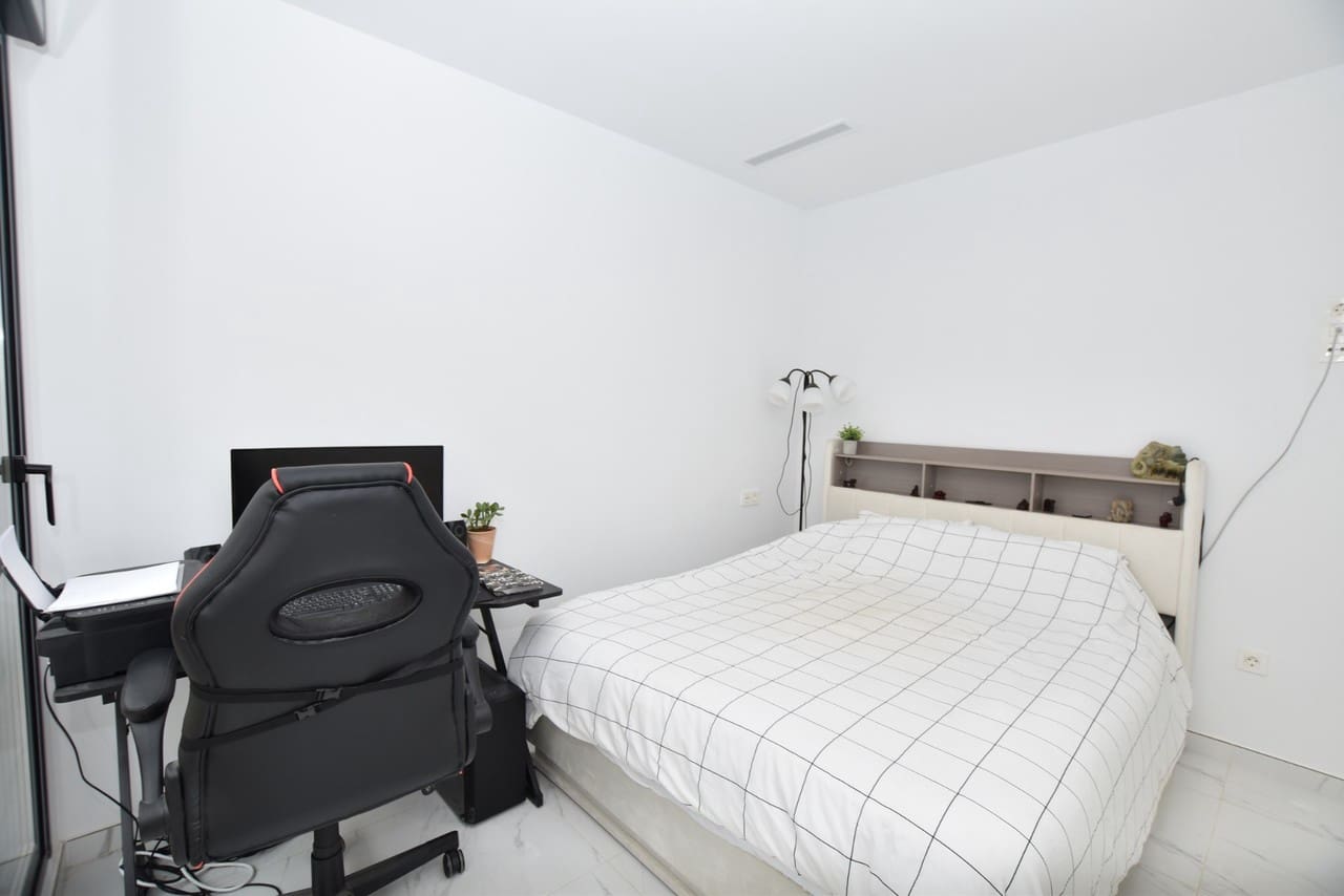 3 soveværelse Villa til salg i Los Montesinos med swimmingpool garage - € 369.000 (Ref: 9581520)