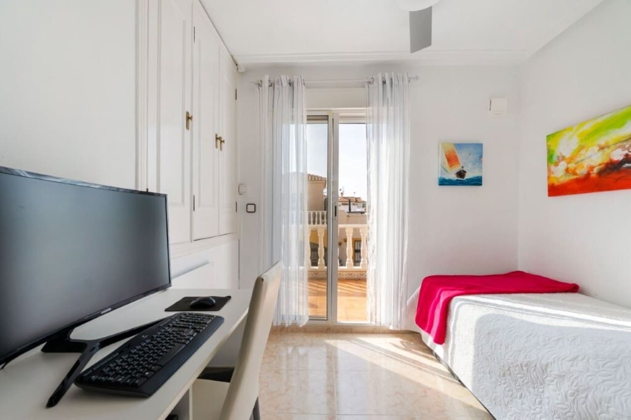 3 slaapkamer Huis te koop in Orihuela Costa met zwembad - € 269.000 (Ref: 9585360)