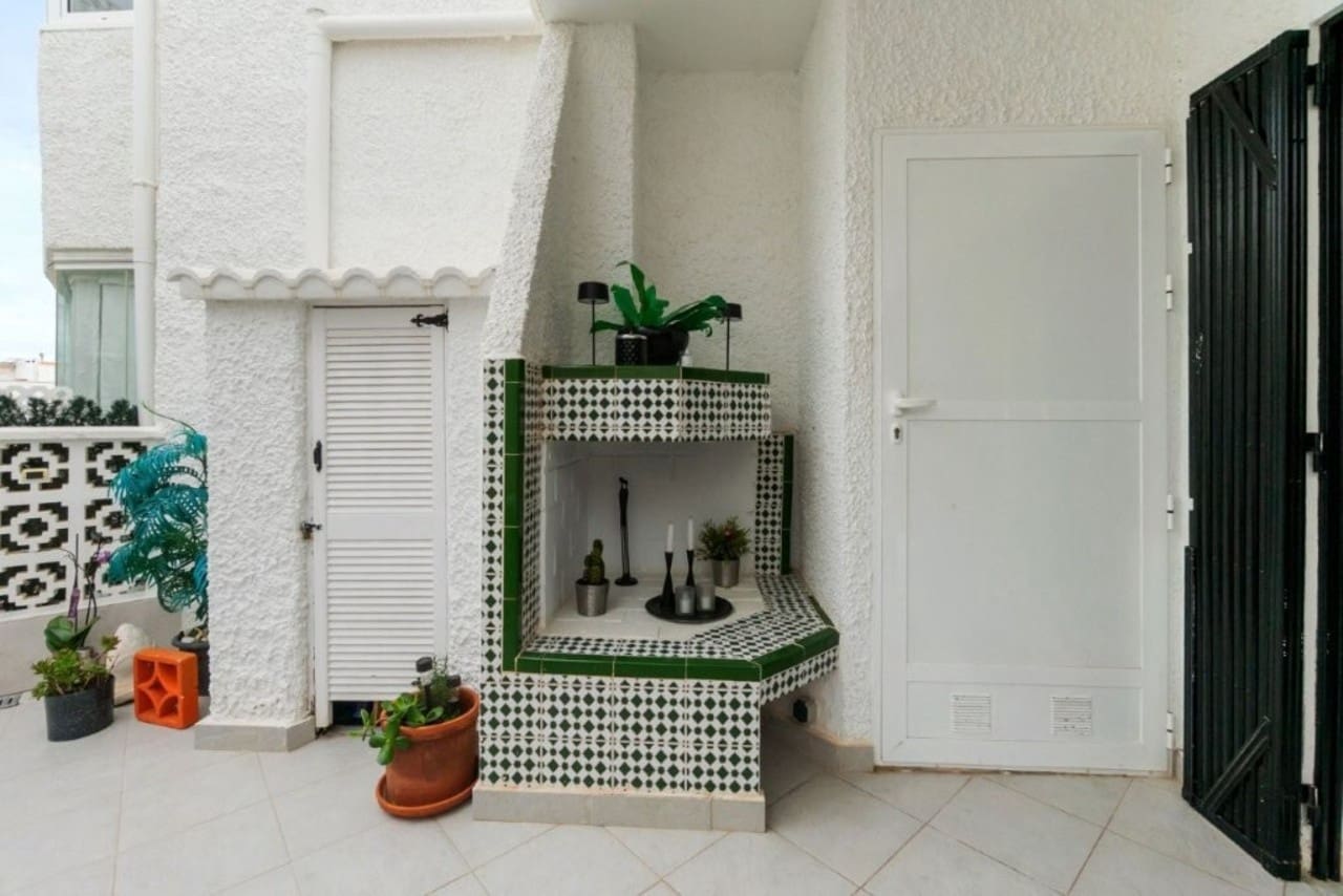 2 quarto Casa em Banda para venda em Torrevieja - 179 000 € (Ref: 9585364)