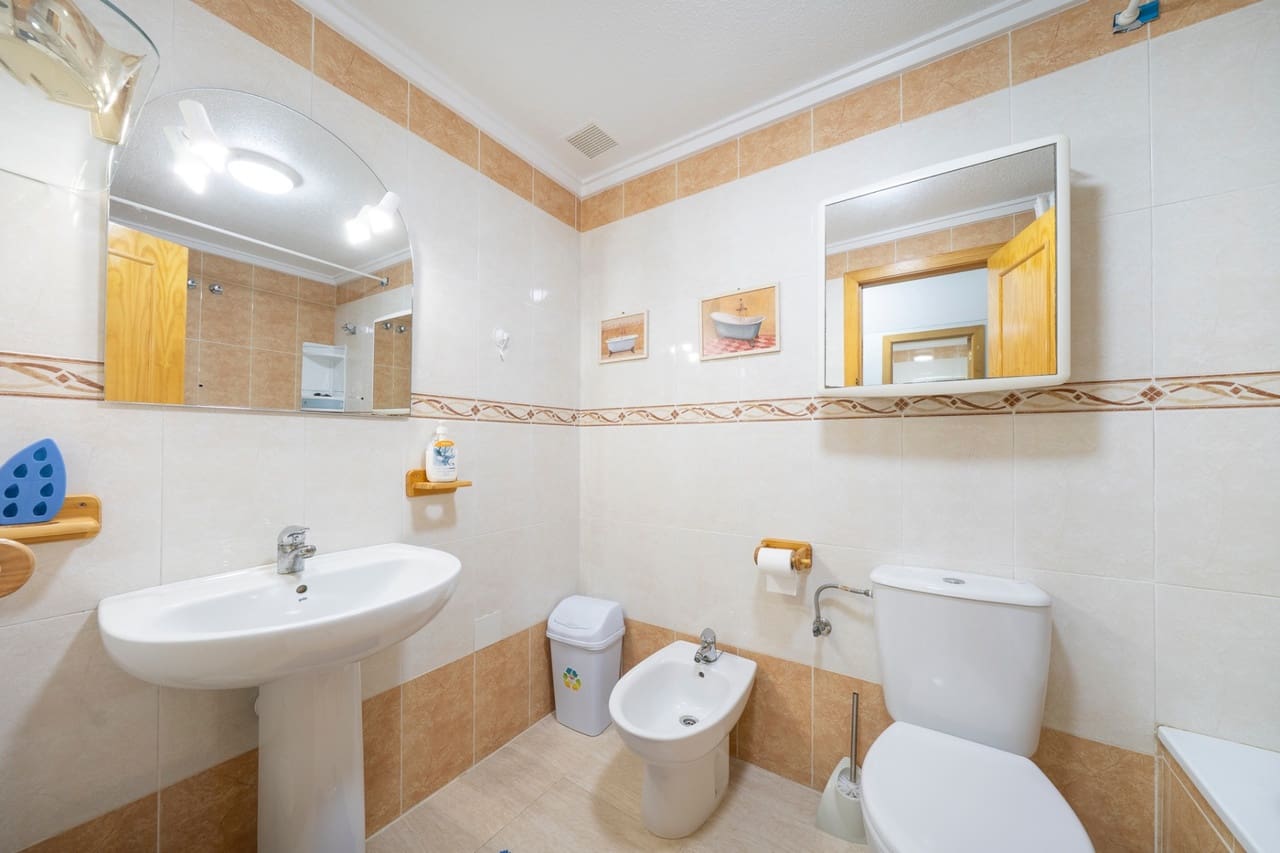 2 makuuhuone Omakotitalo myytävänä paikassa Ciudad Quesada - 179 000 € (Ref: 9585365)