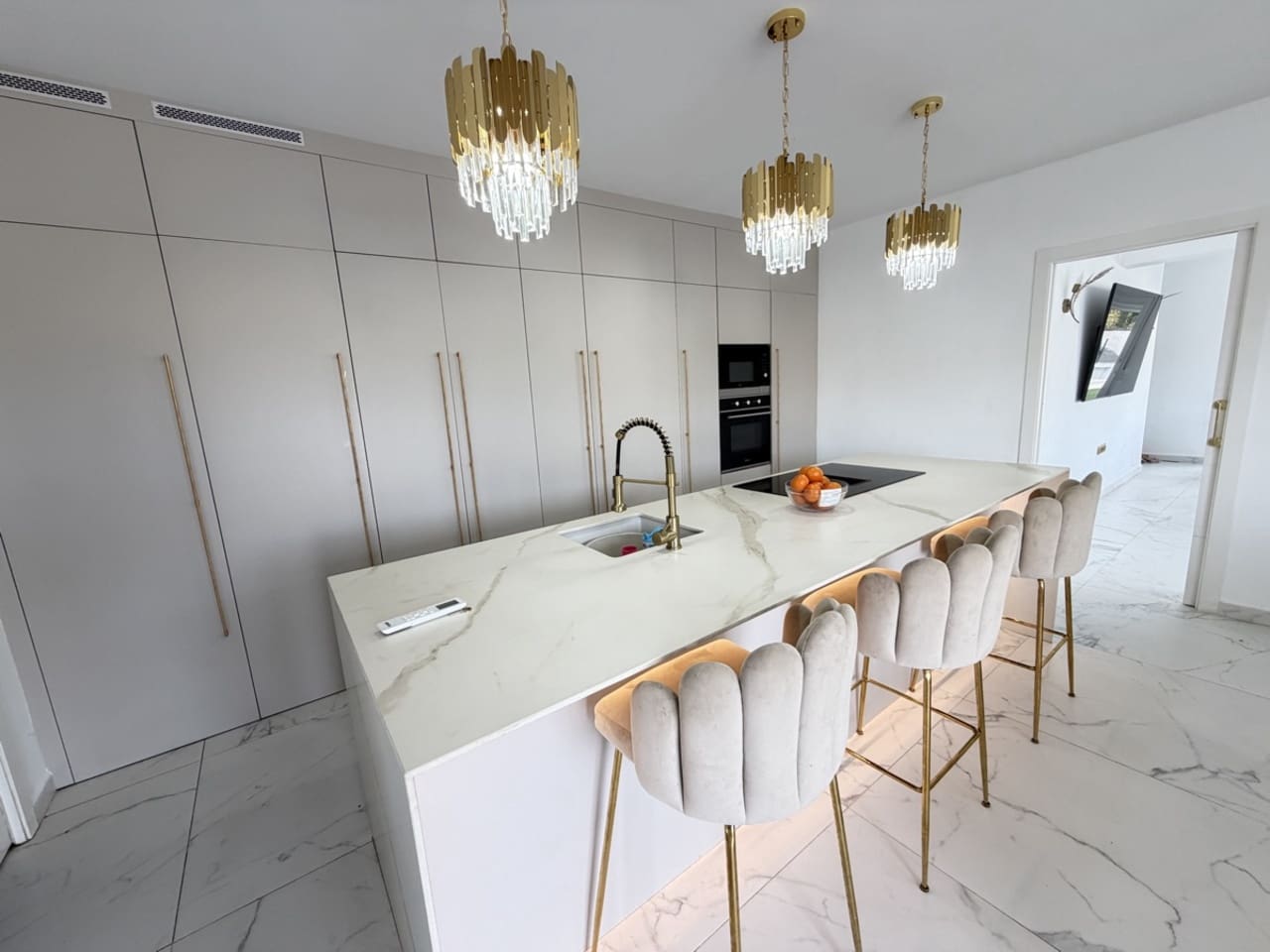 6 makuuhuone Huvila myytävänä paikassa Villamartin mukana uima-altaan - 695 000 € (Ref: 9590675)