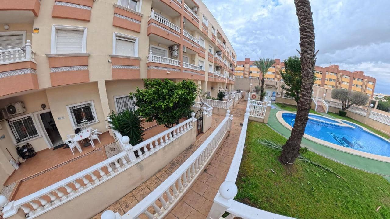2 sypialnia Apartament na sprzedaż w Torrevieja z basenem - 159 000 € (Ref: 9590685)