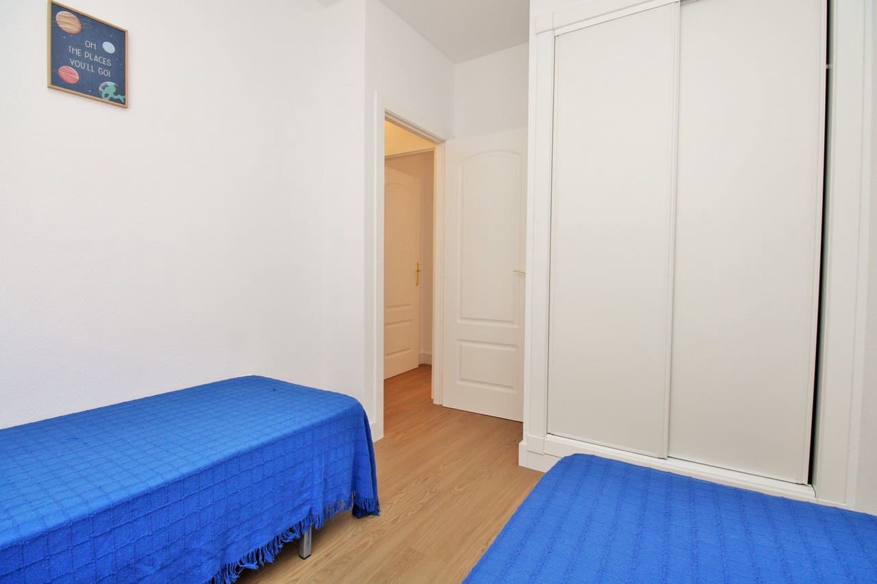 2 bedroom Townhouse for sale in Villamartin with pool - € 179,000 (Ref: 9590691)