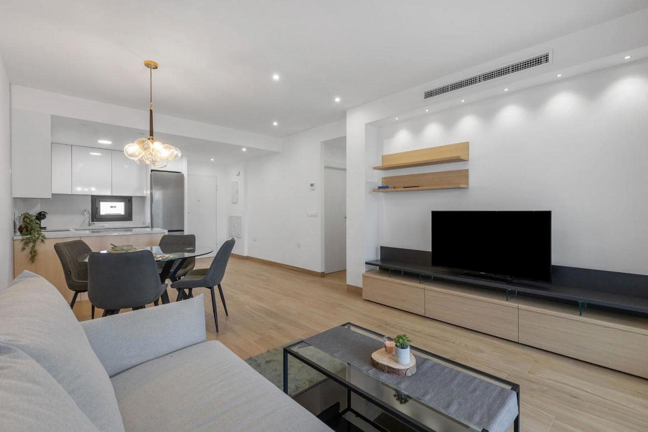 2 makuuhuone Bungalow myytävänä paikassa Torrevieja mukana uima-altaan - 363 000 € (Ref: 9590694)