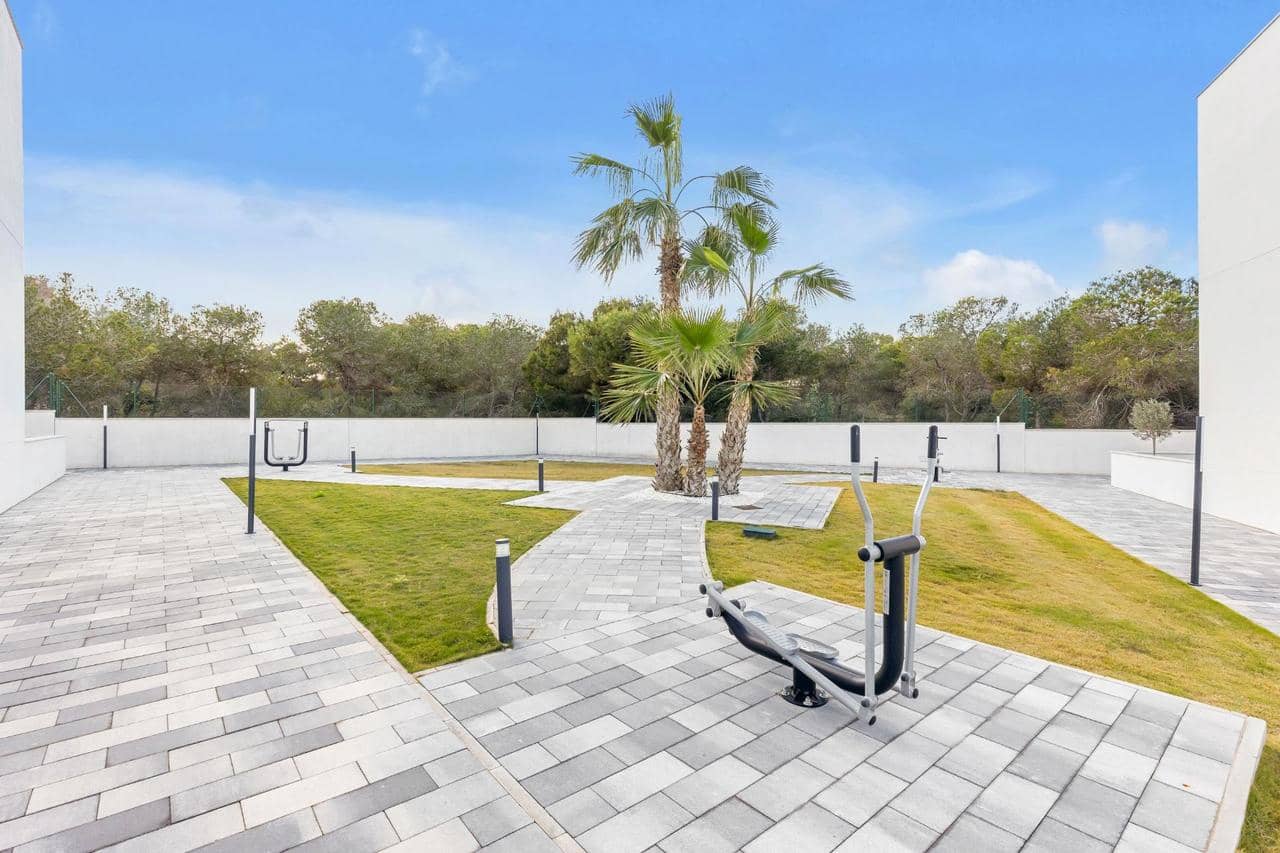 2 makuuhuone Bungalow myytävänä paikassa Torrevieja mukana uima-altaan - 363 000 € (Ref: 9590694)