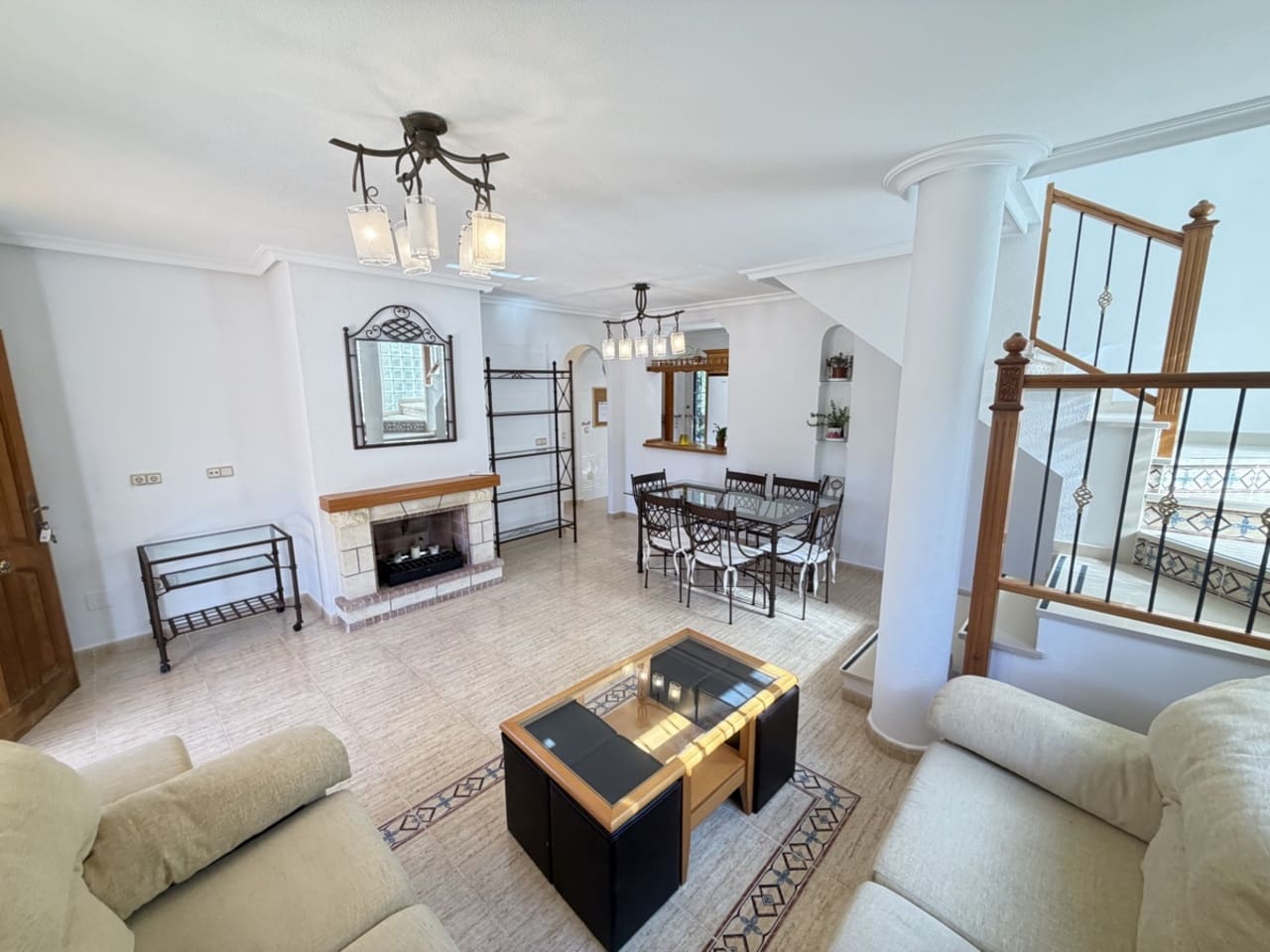 3 bedroom Villa for sale in Villamartin with pool - € 375,000 (Ref: 9598669)