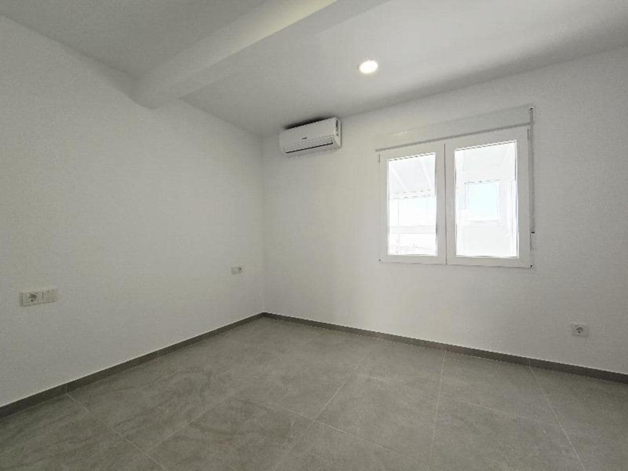 2 soverom Penthouse til salgs i Torrevieja - € 234 000 (Ref: 9600998)