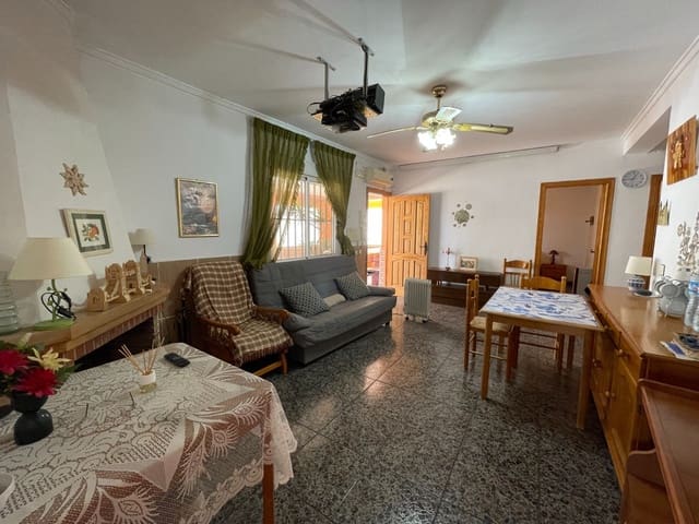 3 quarto Moradia para venda em Zona Pueblo, Guardamar del Segura - 460 000 € (Ref: 9600999)