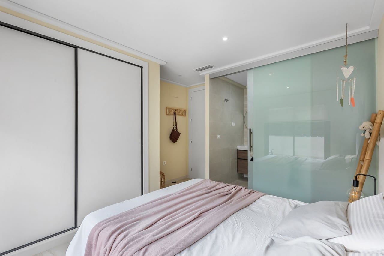 2 chambre Appartement à vendre à Torrevieja - 295 000 € (Ref: 9601000)