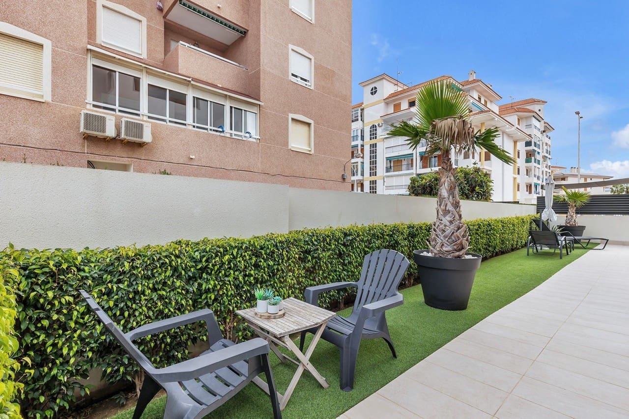 2 chambre Appartement à vendre à Torrevieja - 295 000 € (Ref: 9601000)