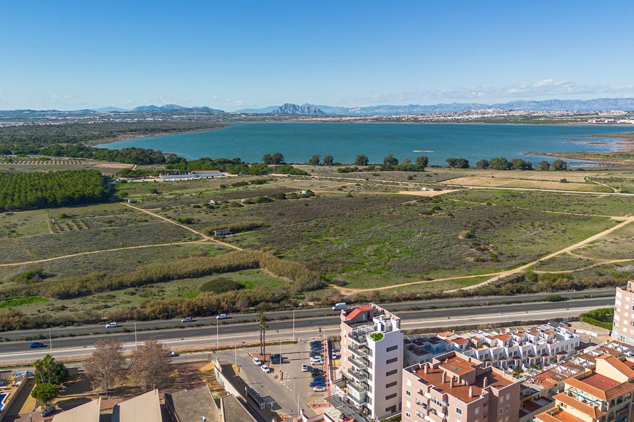 2 chambre Appartement à vendre à Torrevieja - 295 000 € (Ref: 9601000)