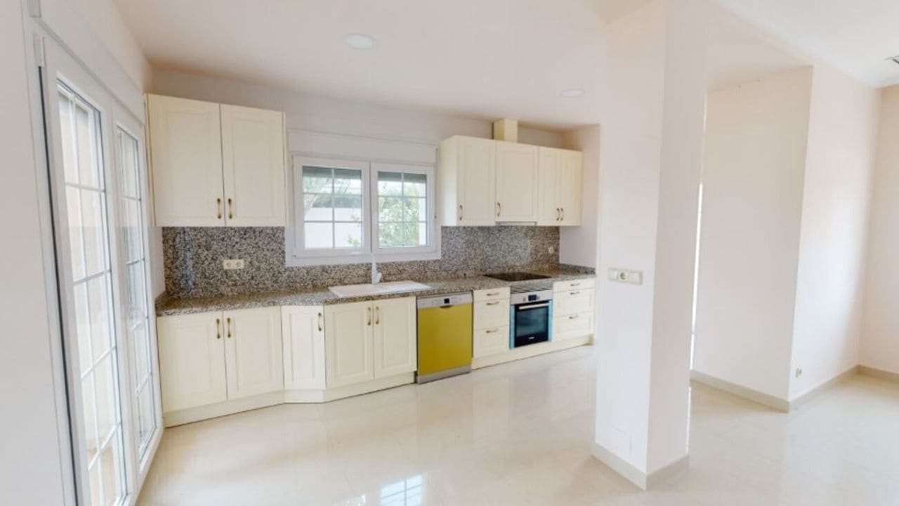 4 bedroom Villa for sale in Cabo Roig - € 910,000 (Ref: 9601017)