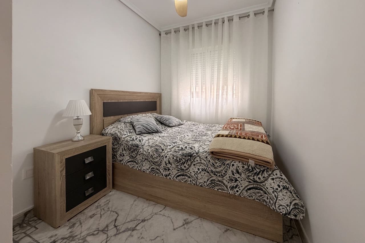 3 chambre Appartement à vendre à Torrevieja - 175 000 € (Ref: 9602501)