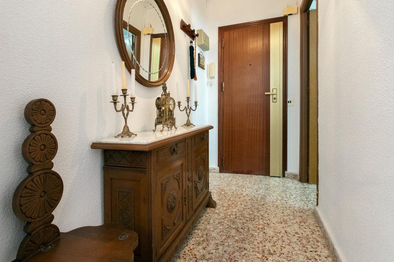 3 makuuhuone Kattohuoneisto myytävänä paikassa Torrevieja - 197 000 € (Ref: 9602502)