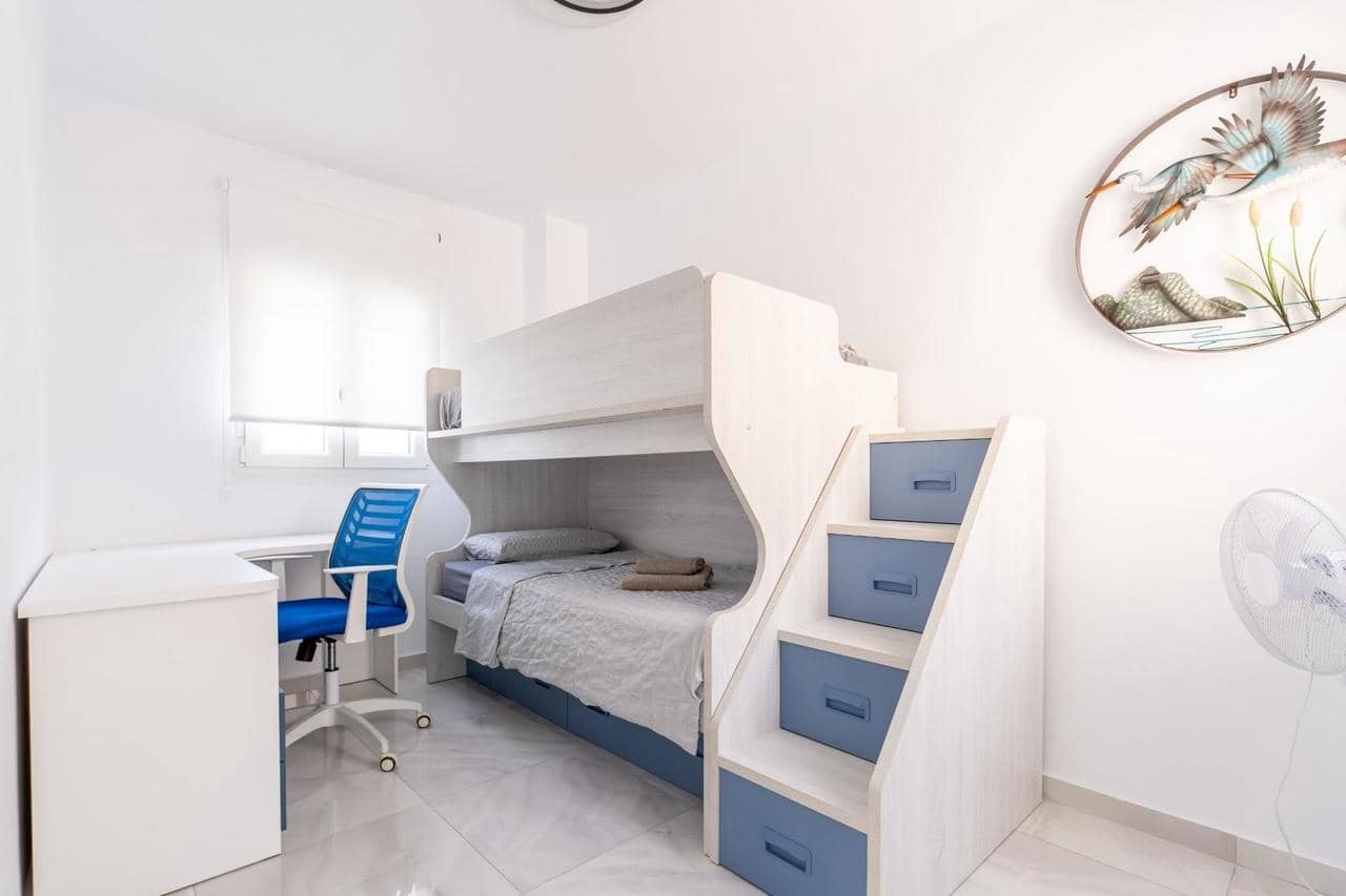 4 chambre Maison de Ville à vendre à Torrevieja avec piscine - 529 000 € (Ref: 9602503)