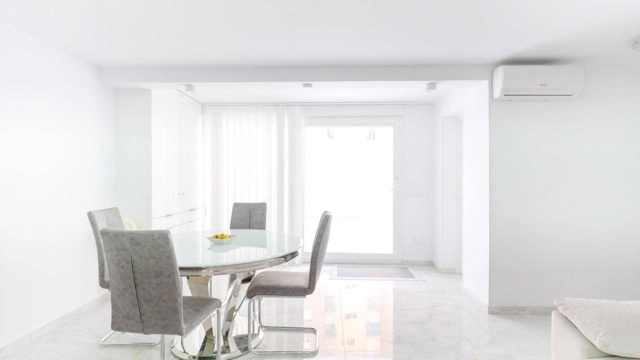 4 chambre Maison de Ville à vendre à Torrevieja avec piscine - 529 000 € (Ref: 9602503)