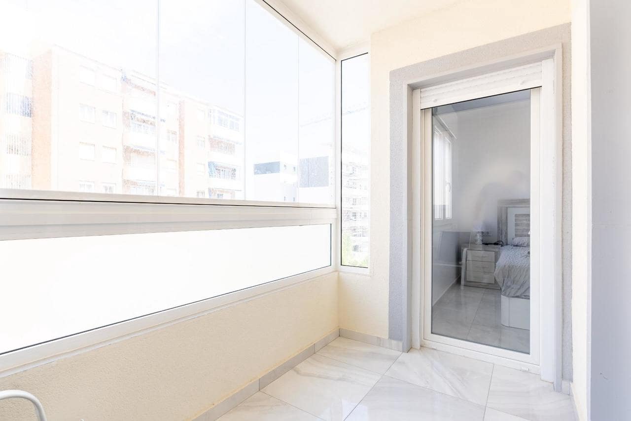 4 chambre Maison de Ville à vendre à Torrevieja avec piscine - 529 000 € (Ref: 9602503)