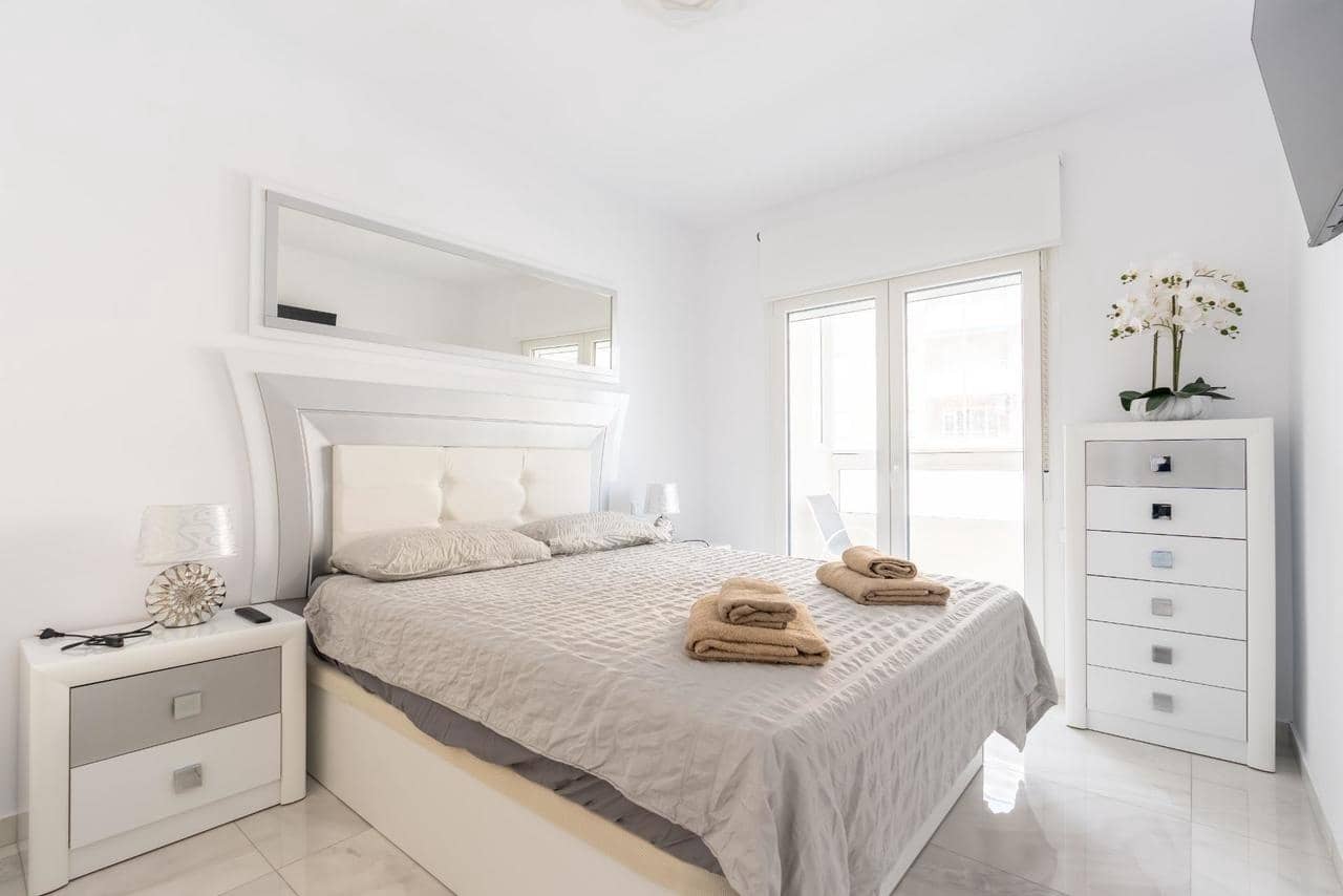 4 chambre Maison de Ville à vendre à Torrevieja avec piscine - 529 000 € (Ref: 9602503)