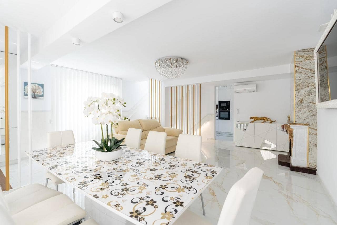 4 bedroom Townhouse for sale in Torrevieja with pool - € 529,000 (Ref: 9602503)