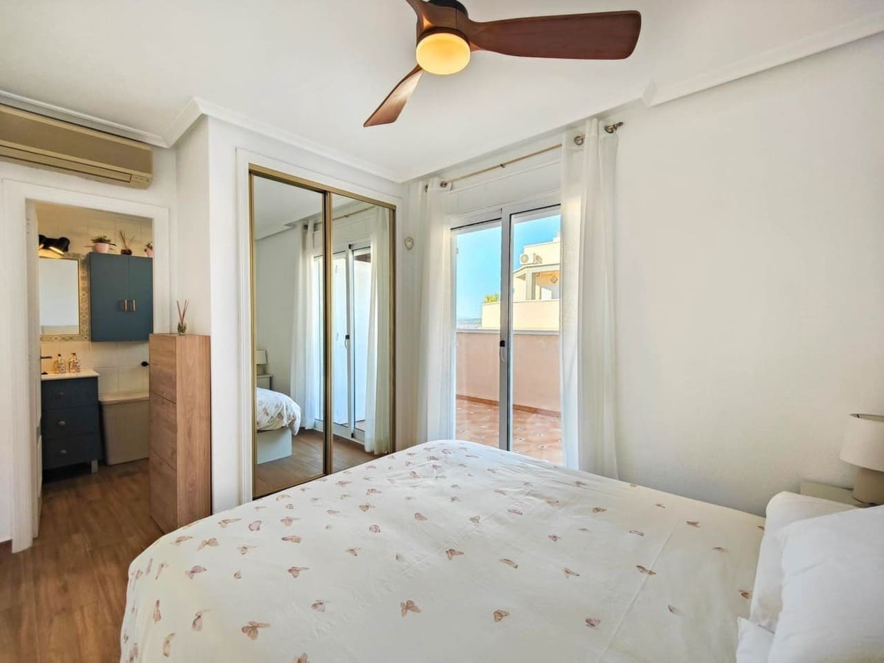 3 chambre Penthouse à vendre à Torrevieja - 189 900 € (Ref: 9602519)