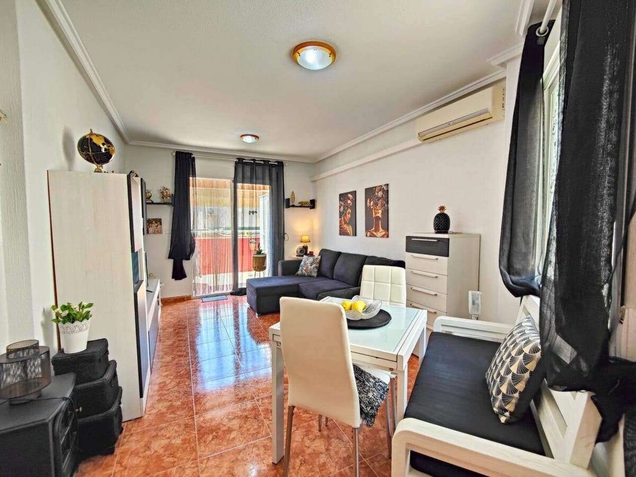 1 chambre Appartement à vendre à Torrevieja - 128 900 € (Ref: 9602525)