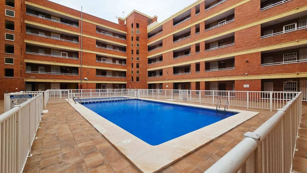 2 quarto Apartamento para venda em Torrevieja com piscina - 169 000 € (Ref: 9602529)
