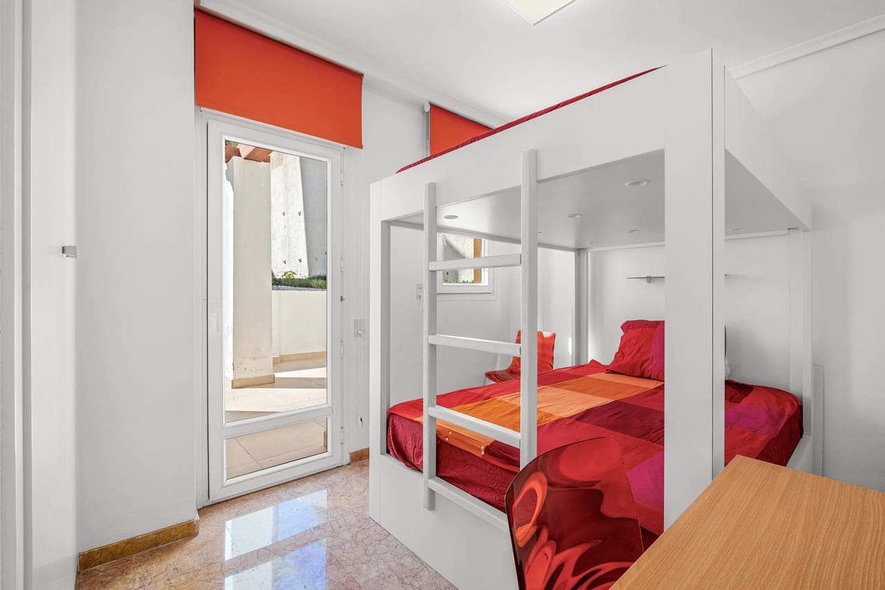 3 bedroom Penthouse for sale in Altea with pool garage - € 549,000 (Ref: 9602535)
