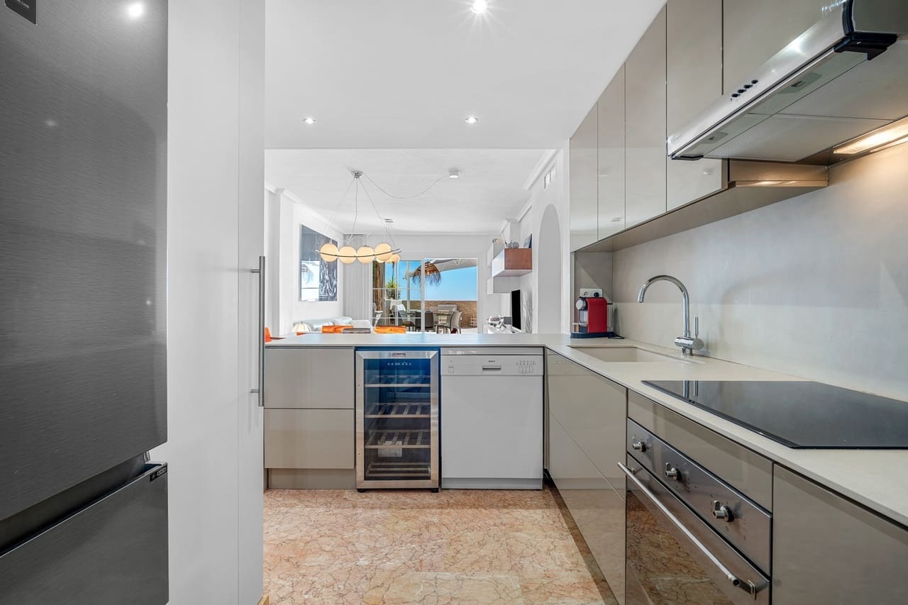 3 bedroom Penthouse for sale in Altea with pool garage - € 549,000 (Ref: 9602535)