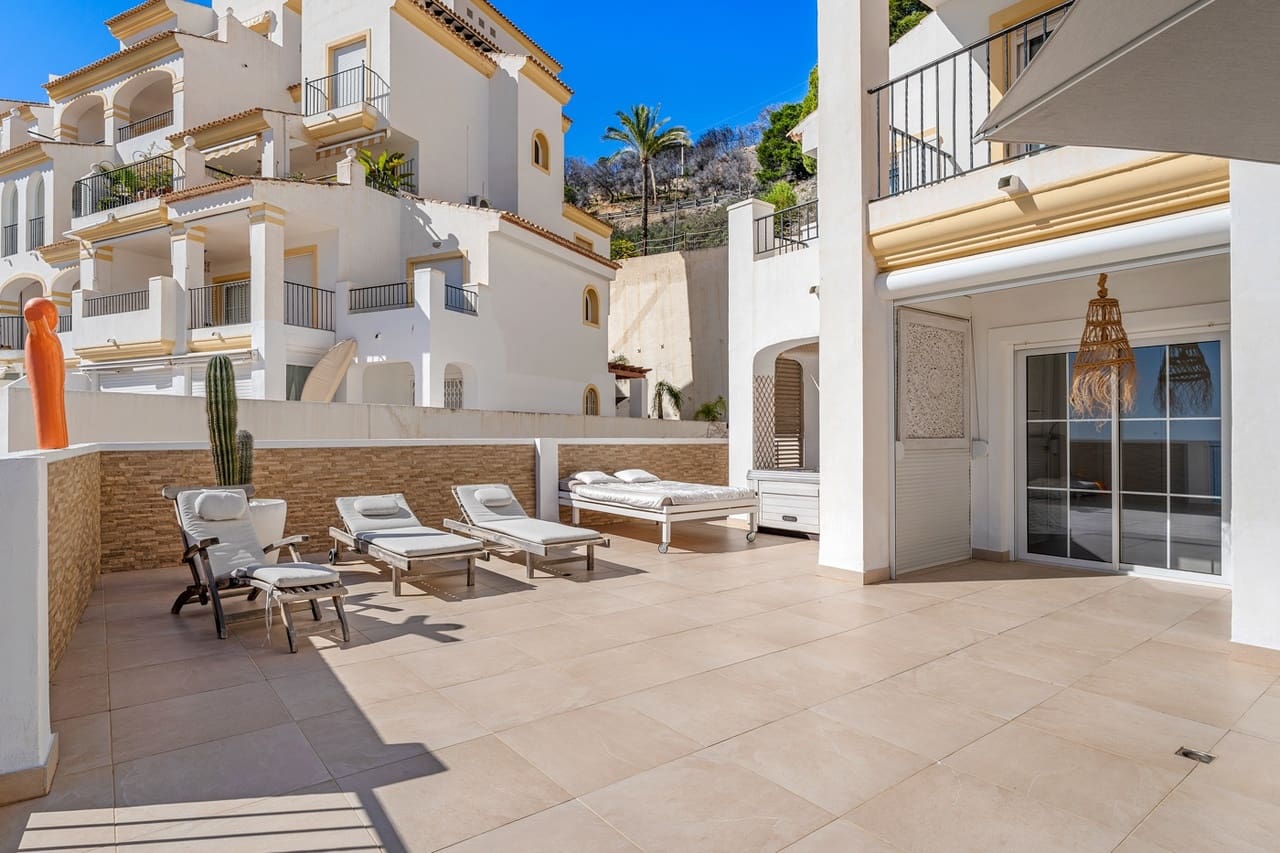 3 bedroom Penthouse for sale in Altea with pool garage - € 549,000 (Ref: 9602535)