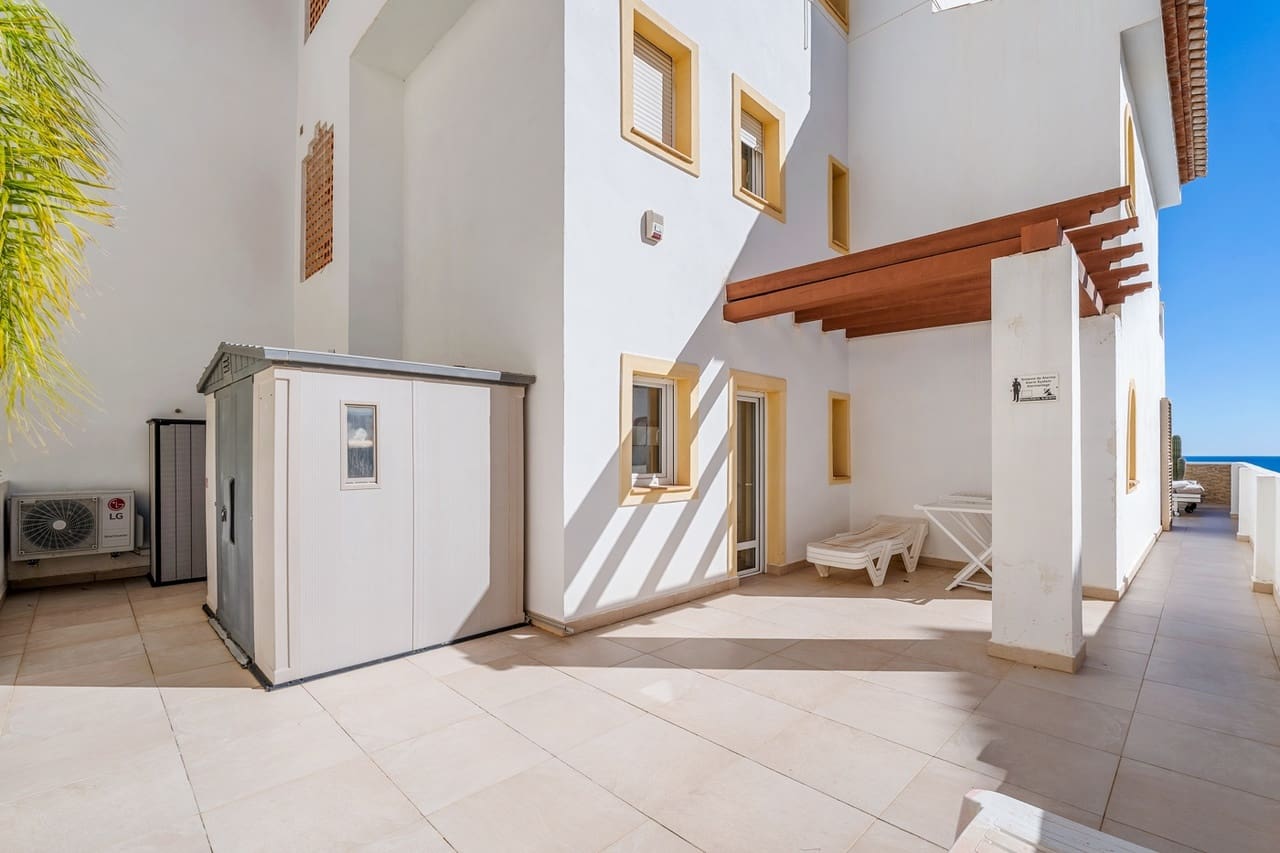 3 bedroom Penthouse for sale in Altea with pool garage - € 549,000 (Ref: 9602535)