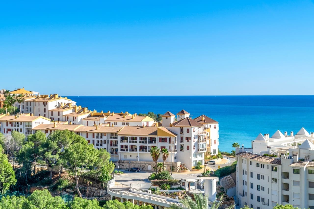 3 bedroom Penthouse for sale in Altea with pool garage - € 549,000 (Ref: 9602535)