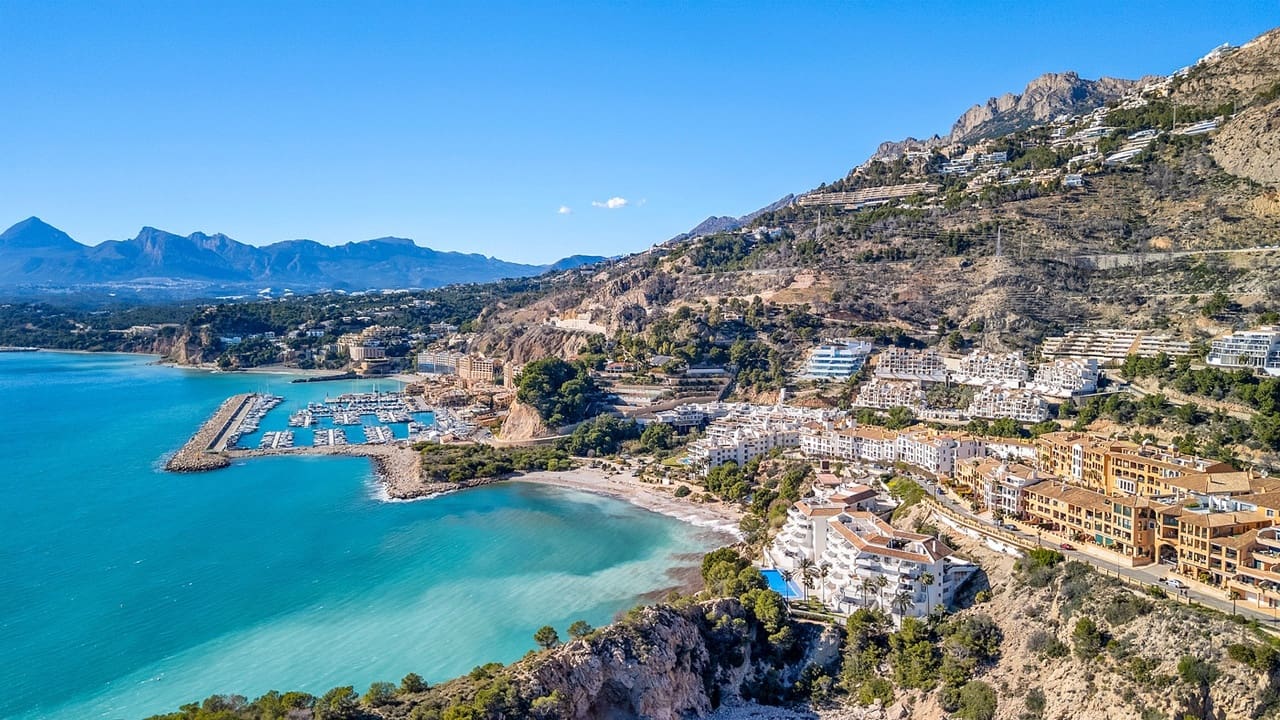 3 bedroom Penthouse for sale in Altea with pool garage - € 549,000 (Ref: 9602535)