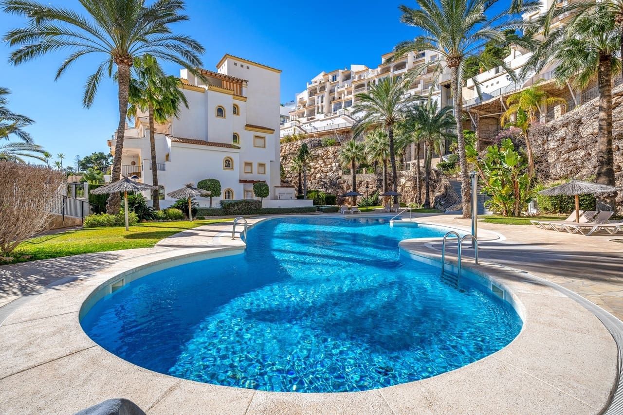 3 bedroom Penthouse for sale in Altea with pool garage - € 549,000 (Ref: 9602535)