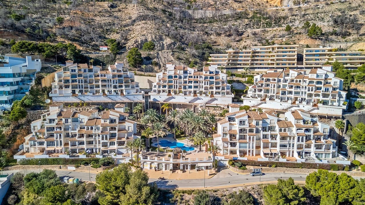 3 bedroom Penthouse for sale in Altea with pool garage - € 549,000 (Ref: 9602535)
