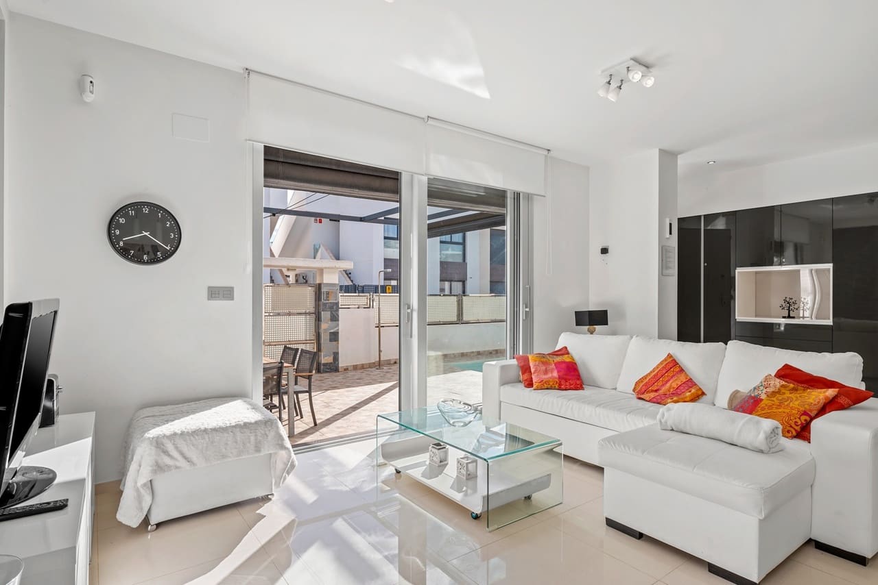 3 sypialnia Willa na sprzedaż w Ciudad Quesada z basenem garażem - 399 000 € (Ref: 9602539)