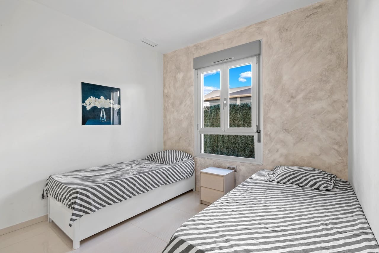 3 sypialnia Willa na sprzedaż w Ciudad Quesada z basenem garażem - 399 000 € (Ref: 9602539)